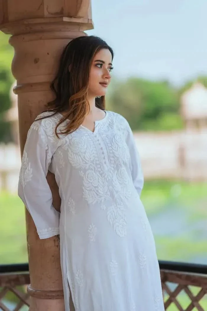 Noor-e-Ivory Handcrafted Chikankari Kurti